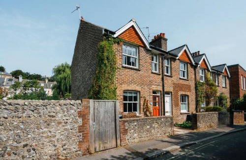 Lewes House | Cleve Cottage by inspirestays-com