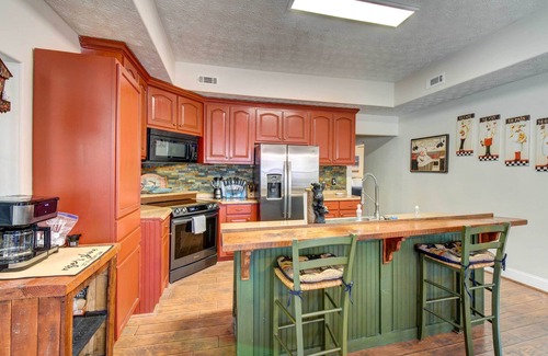 Cleveland Cabin | Cleveland Cabin w/Private Hot Tub ~ 7 Mi to Helen