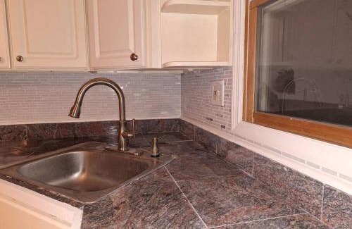Cleveland Apartment | Cleveland Height Cabin House