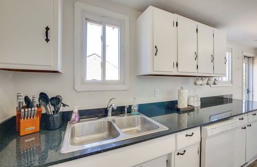 Cleveland Cottage | Cleveland Home w/Fenced Yard ~ 10 Mi to Downtown!