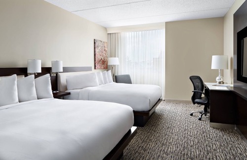 Warrensville Heights Hotel | Cleveland Marriott East