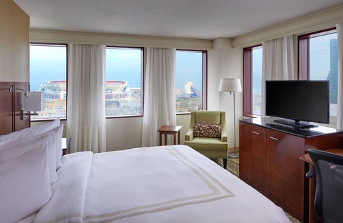 Downtown Cleveland Hotel | Cleveland Marriott Downtown at Key Tower