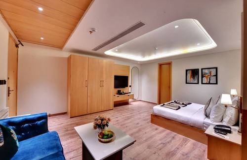 Ranjit Avenue Hotel | Click Collection Amritsar
