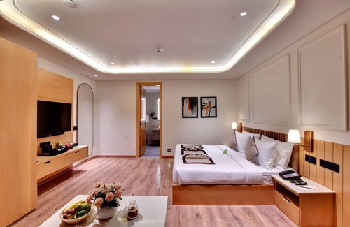 Ranjit Avenue Hotel | Click Collection Amritsar