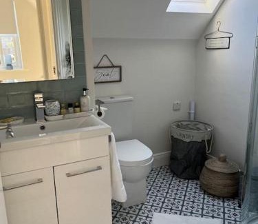 Clifden House | Clifden Charm ,3 Bedrooms , 4 Beds,2 Bathrooms
