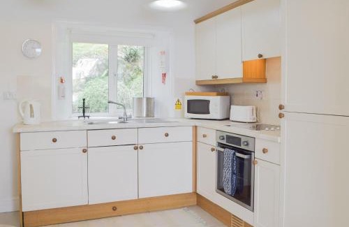 St Brides House | Cliff Cottage - Uk43207