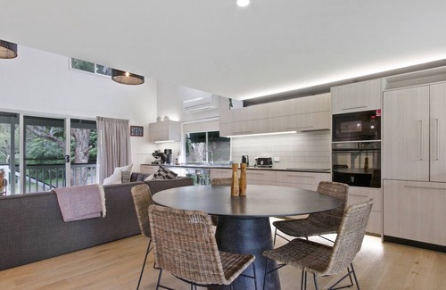 Metung Cottage | Cliff House Cottage - Metung