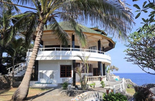 Subagan House | Cliff House on Bali is Unique, above the ocean, the sound of the waves – Unit 7