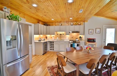 Basye House | Cliff's End a Luxury Family Retreat