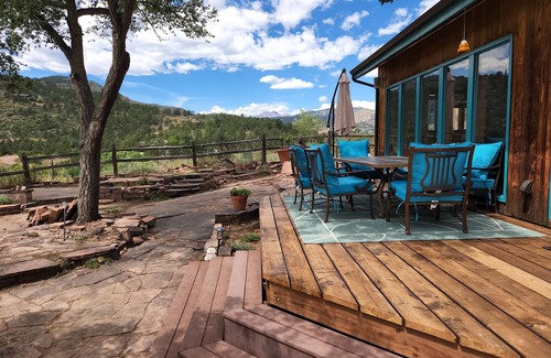 Lyons House | Cliff-Top - Old Town Lyons - Overlooking Planet Bluegrass - Breathtaking Views