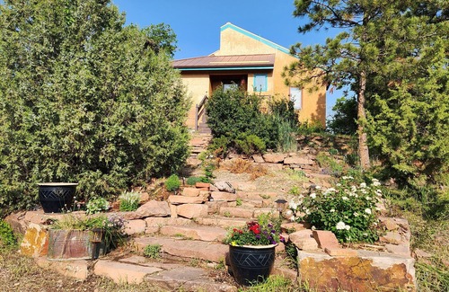 Lyons House | Cliff-Top - Old Town Lyons - Overlooking Planet Bluegrass - Breathtaking Views