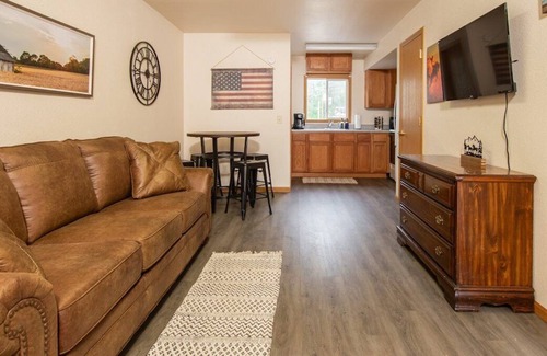 Rimrock Apartment | *Cliff View Apts #2*King Bed*Private Balcony*