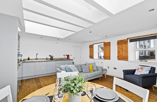 Auchmithie Apartment | Clifftop Cottage - A Seaside Sanctuary