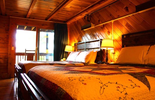 Primrose House | Cliffview Lodge - 16 BR Lodge at Cliffview Resort