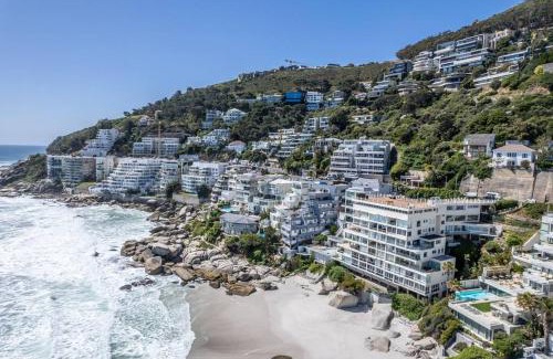 Clifton Apartment | Clifton Beachfront Bliss Spacious 3BR Retreat