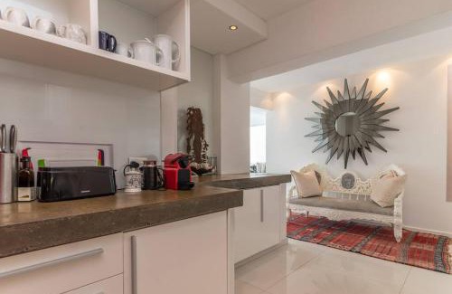 Clifton Apartment | Clifton Beachfront Bliss Spacious 3BR Retreat