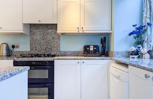 Montpelier House | Clifton Cottage - by Brighton Holiday Lets
