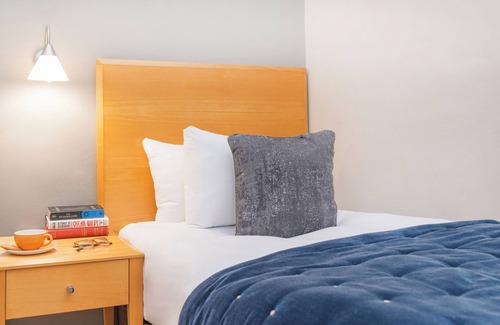 Clifton Hotel | Clifton Hotel