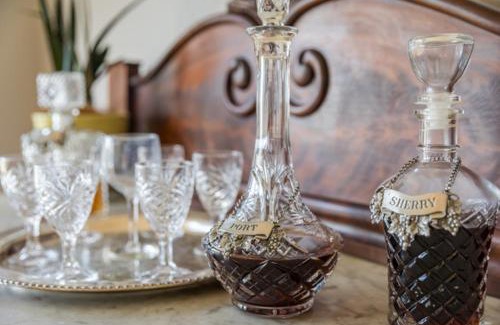 Natchez House | Clifton House - Observatory - King Suite, Sleeps 4, Mississippi River Views