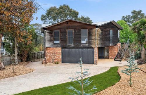 Clifton Springs House | Clifton Retreat large family home new renovation