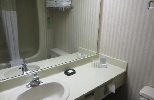Niagara Falls Hotel | Clifton Victoria Inn at the Falls