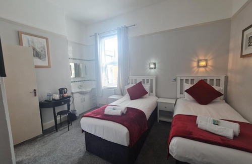 Southport Bed & Breakfast | Clifton Villa - Southport