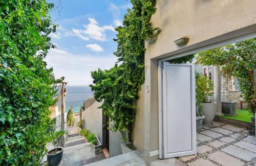 Clifton Villa | Clifton YOLO Spaces - Clifton Petite Villa