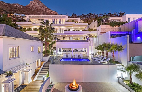 Clifton Villa | Clifton YOLO Spaces – Clifton Mansion Villa