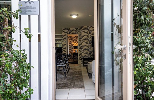 Clifton Villa | Clifton YOLO Spaces – Clifton Mansion Villa