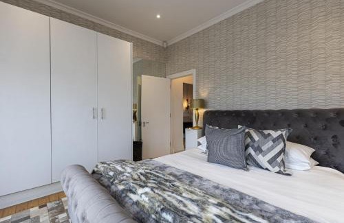 Clifton Villa | Clifton YOLO Spaces - Clifton Boutique Apartments