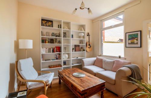 Belfast Apartment | Cliftonville Retreat A Quiet North Belfast Stay