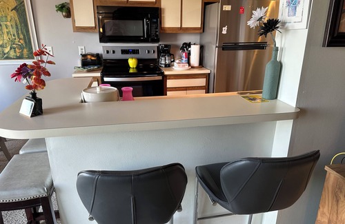 Port Clinton Condo | Clinton Reef Club #264 - 1 BR, pool, hot tub, lake view
