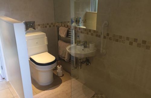Bracknell Bed & Breakfast | Clinton's Green B&B