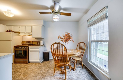 Clinton Township Condo | Clinton Township Condo Near L'anse Creuse Bay!