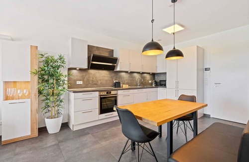 Cessange Apartment | Cloche d'Or Proximity: Sleek Urban Space