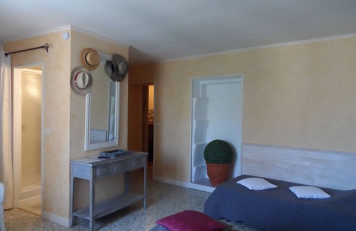Cruzy Bed & Breakfast | Clos Mazerolles