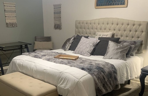 Riverdale House | Close Charmer