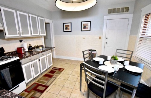 Lakewood Apartment | Close Downtown,Ohio City,Rock Hall,Westside Market
