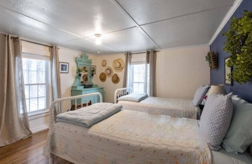 Southern Coast Cottage | Close Enough - Beach Cottage