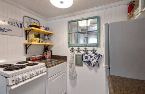 Southern Coast Cottage | Close Enough - Beach Cottage