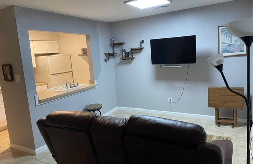 Pleasant Valley Condo | Close To All The Cool Condo