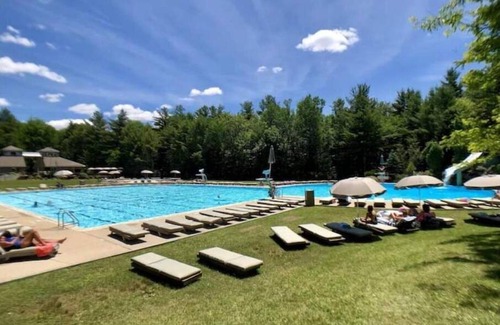 Pocono Pines House | Close to all the slopes…book now!
