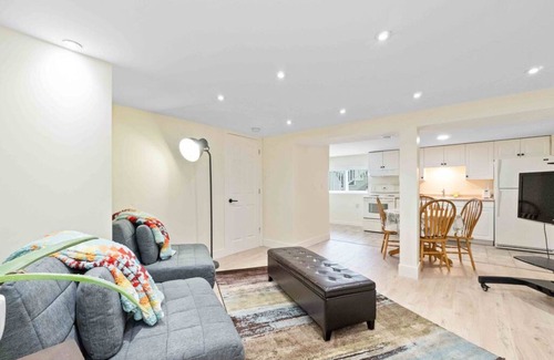 Crescent Beach House | Close to Beach Cozy 1BD suite