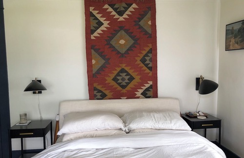Wilshire Montana House | Close to Beach, Historic Craftsman Bungalow in heart of Santa Monica