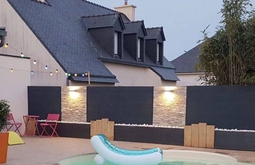 Plouescat Villa | Close to beaches, Villa Smile with heated pool. Sleeps 8