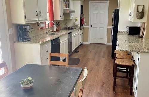 Oxford House | Close to Campus 3-bed house in Oxford with WiFi, Perfect for Gamedays/Graduation