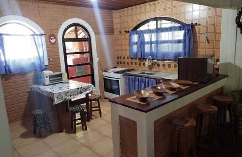Vila Natal Cottage | Close to Capivari and in nature!