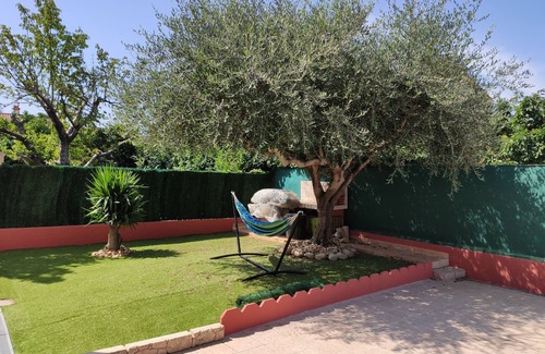 Clodion-Torcatis Villa | Close to center, comfort room in air-conditioned villa sauna, billiard, garden