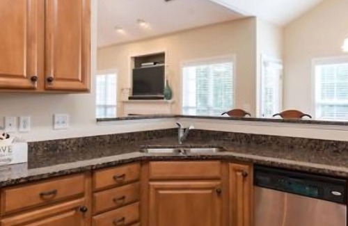 Fair Play House | Close to Clemson! Grand Lake Hartwell Escape 7 Bedroom Lakefront Home