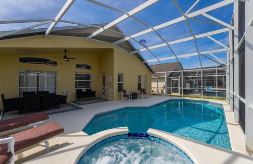 Tivoli Manor House | Close to Disney, pool spa, games room, budget friendly, Posner Park